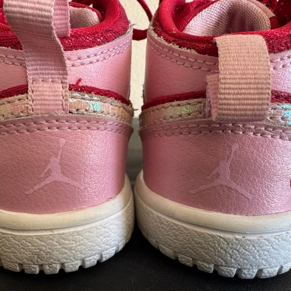 Nike Jordan 1 Mid Premium Valentine's Day Size US 6C Pink - Picture 5 of 11